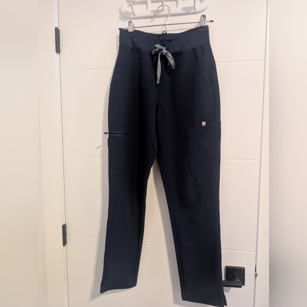 Figs Yola scrub pants xs - Picture 2 of 4